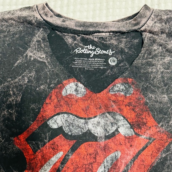 Hot topic, Rolling Stones, customized, graphic T PRICE FIRM - Picture 3 of 6